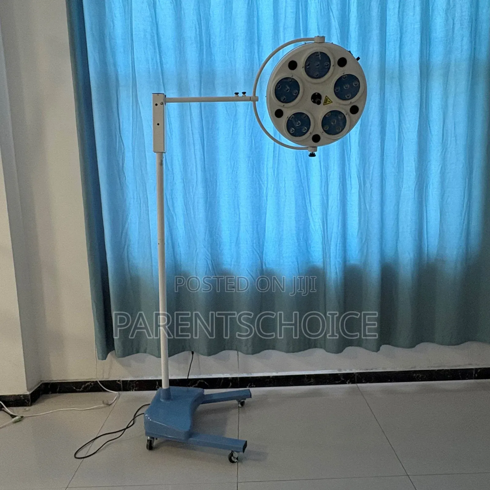 Mobile Led Theatre Light – Portable Surgical Illumination