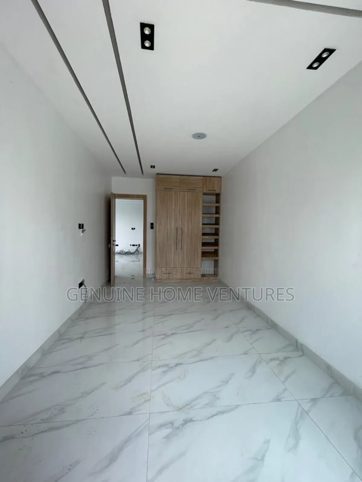 2bdrm Apartment in Lekki Phase 1 for sale