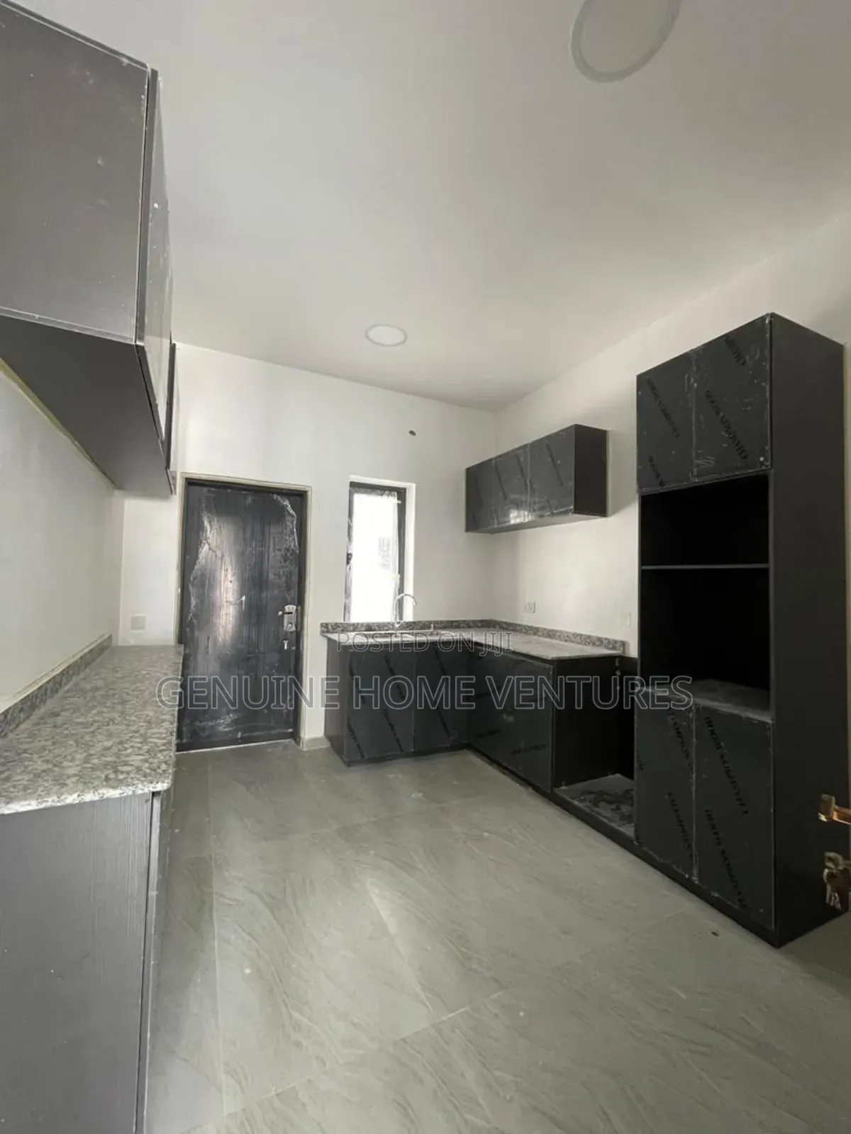 4bdrm Duplex in Lekki Phase 1 for sale