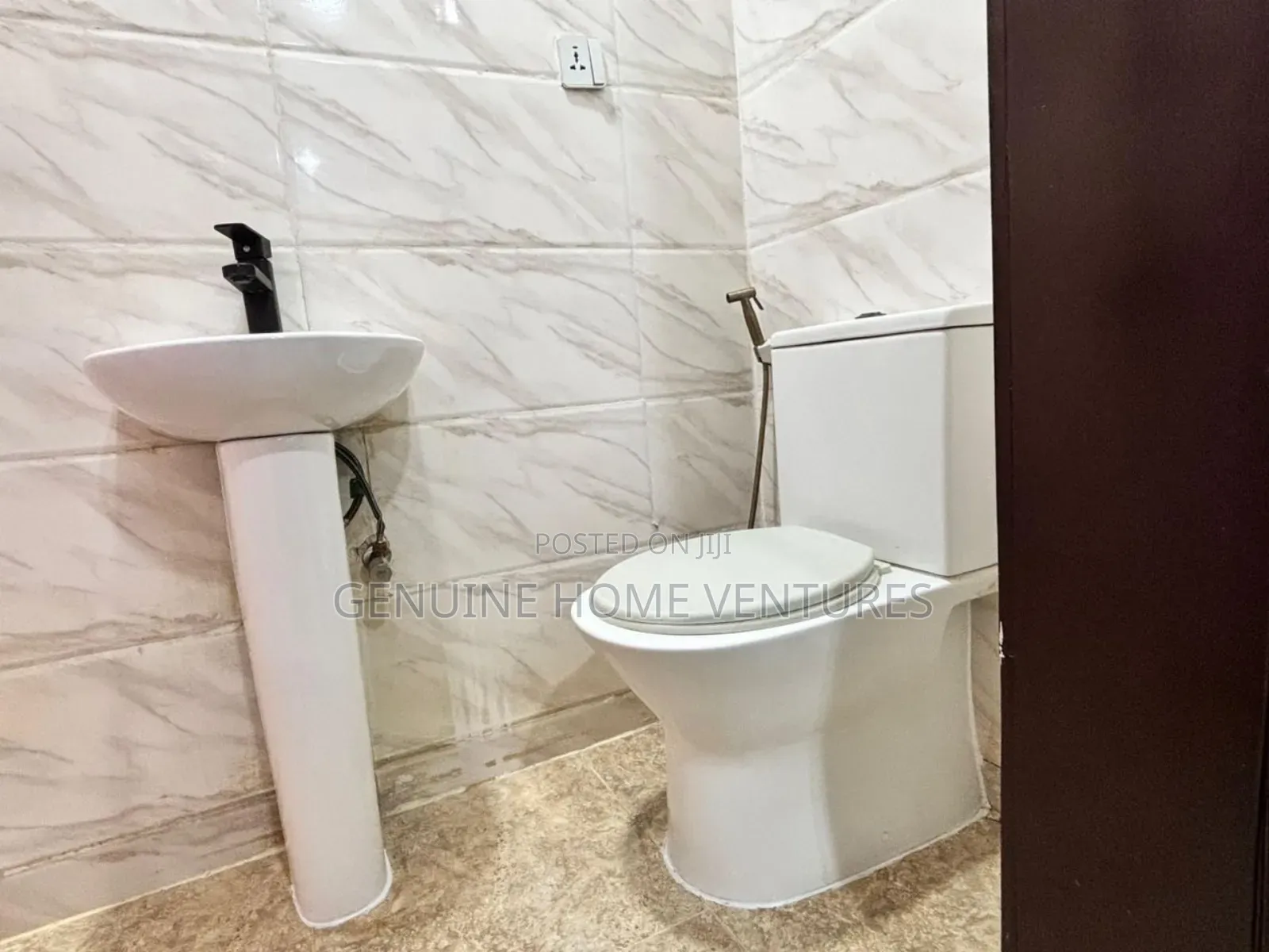 Furnished 3bdrm Duplex in Ikate for sale