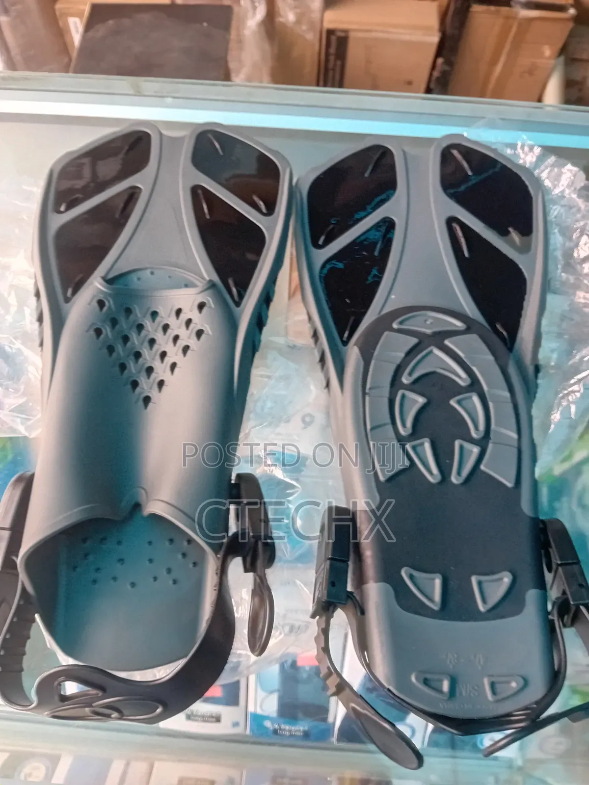 Adjustable Snorkel Fins for Adults - Travel Size With Mesh Bag
