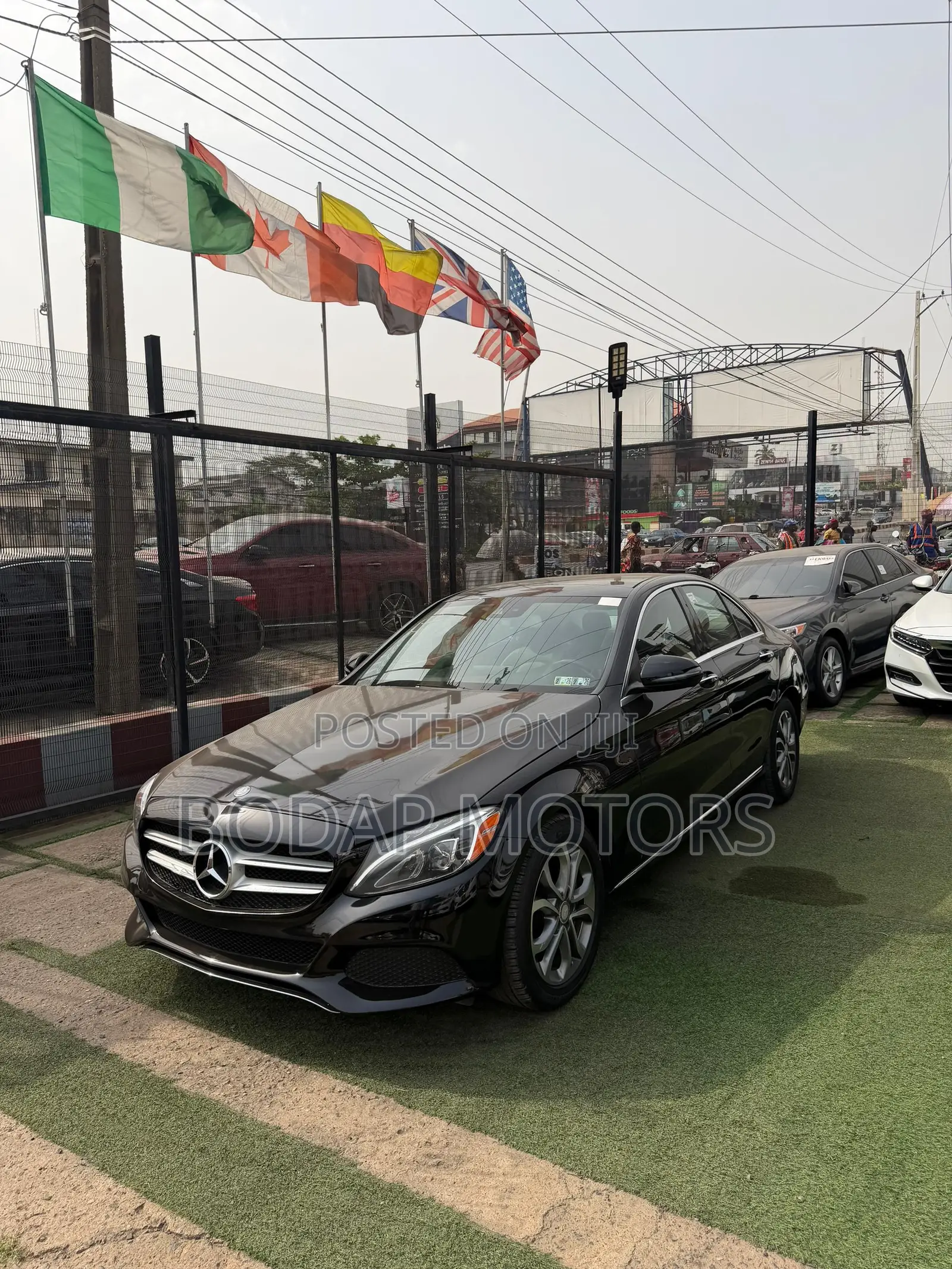 Mercedes-Benz C300 Base 4Matic Sedan AWD (2.0L 4cyl 7A) 2016 Black