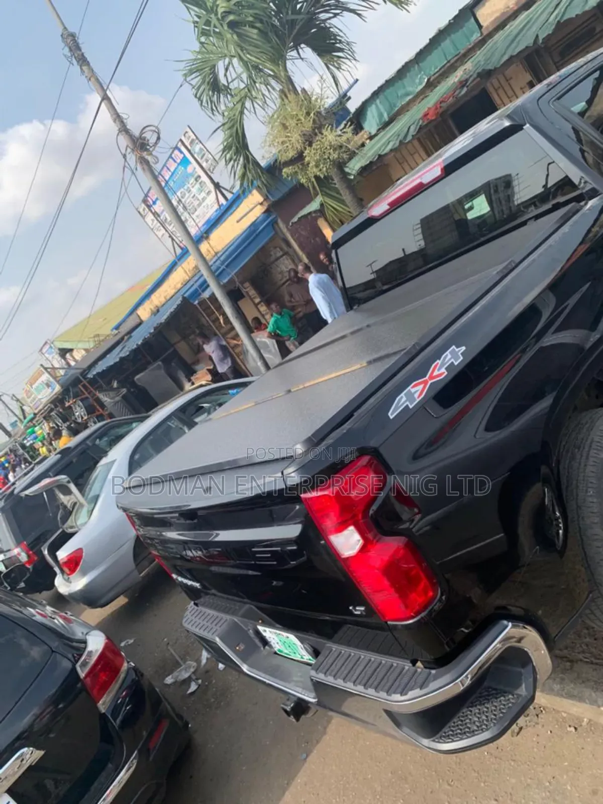 Hard Folding Booth Cover for Chevlrolet Silverado Truck *:%((0.,