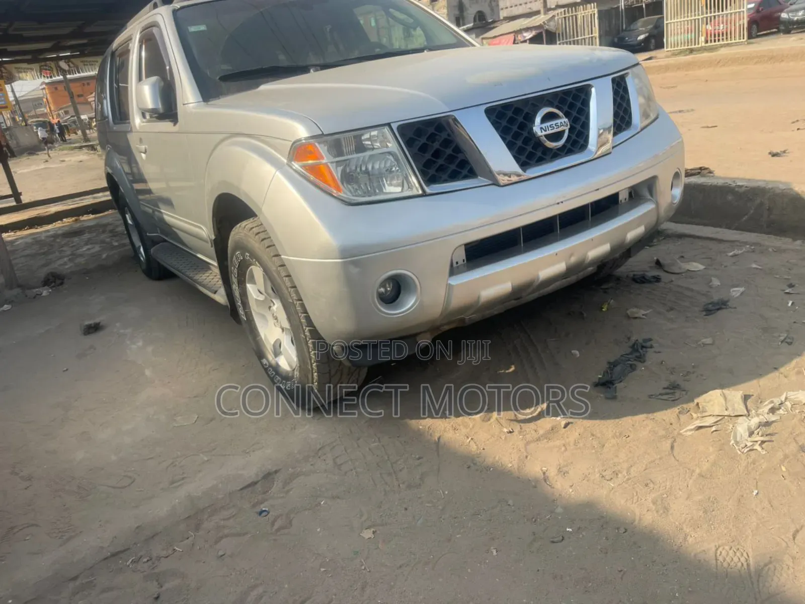 Nissan Pathfinder 2006 Silver