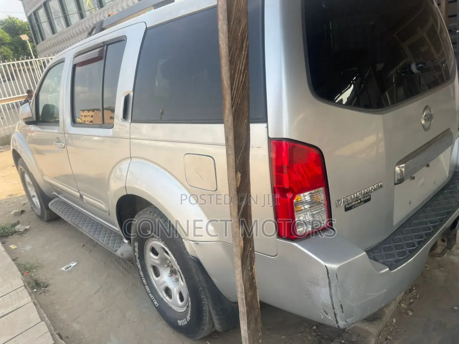 Nissan Pathfinder 2006 Silver