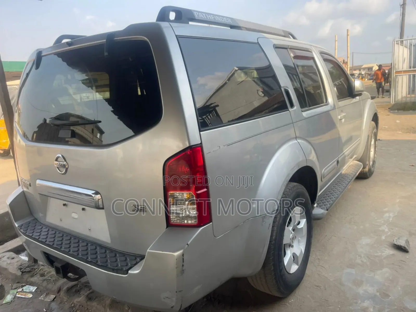 Nissan Pathfinder 2006 Silver