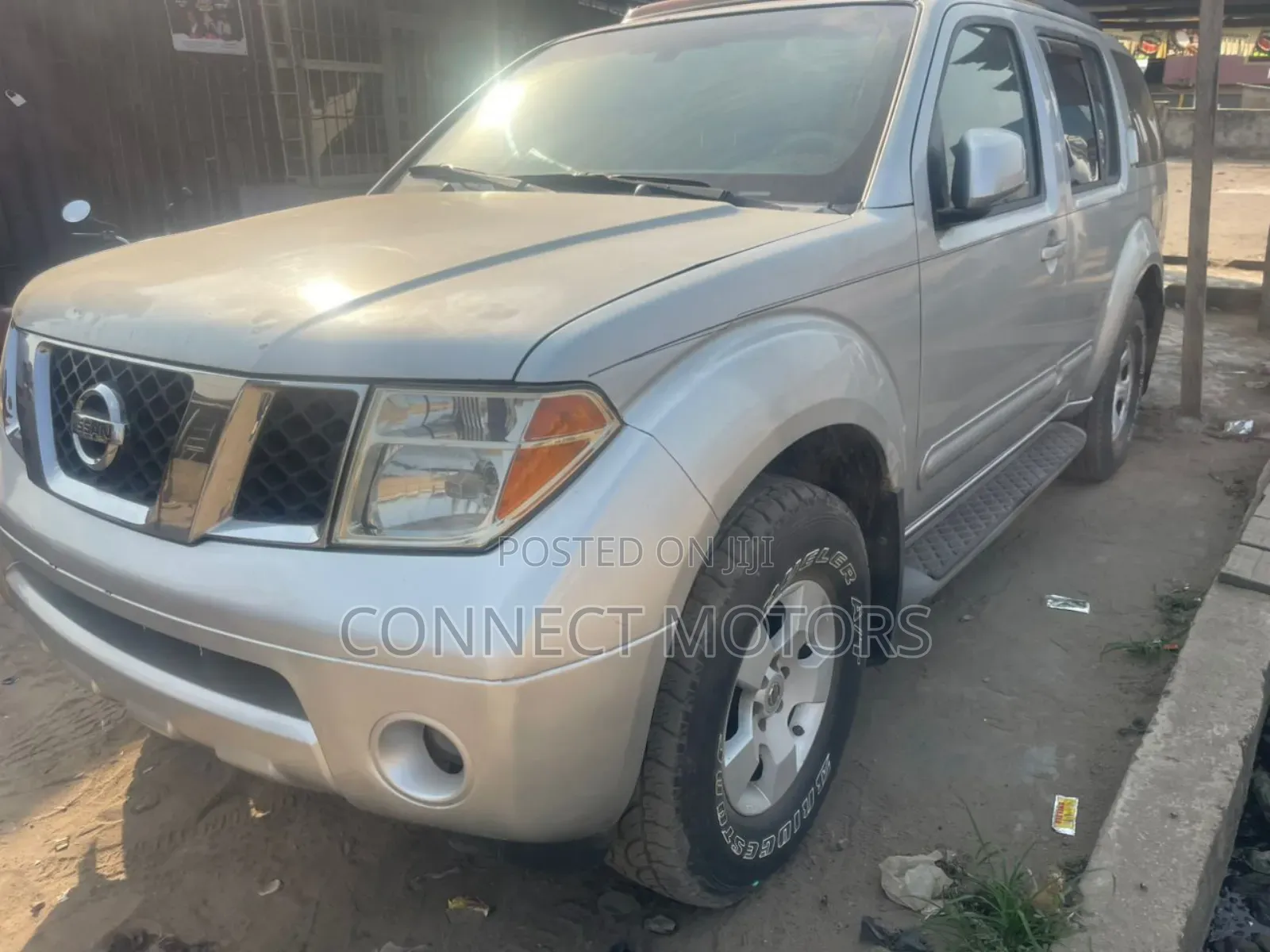 Nissan Pathfinder 2006 Silver