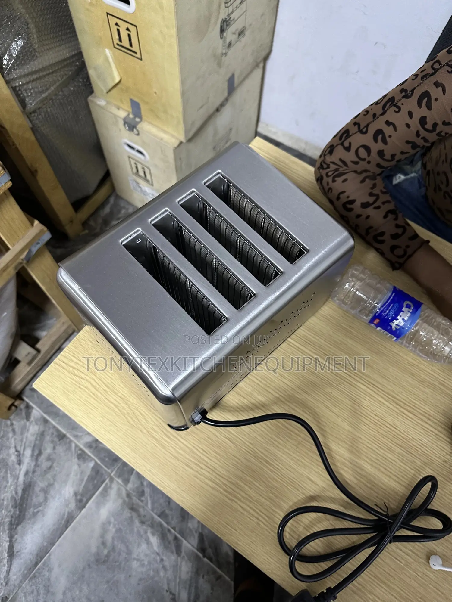 Commercial Toaster 2,4,6 Slice (Big And Small)