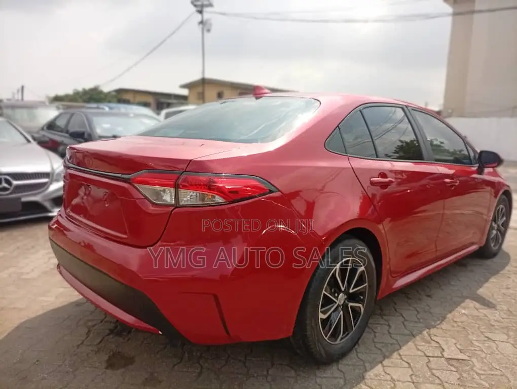 Toyota Corolla 2021 Red