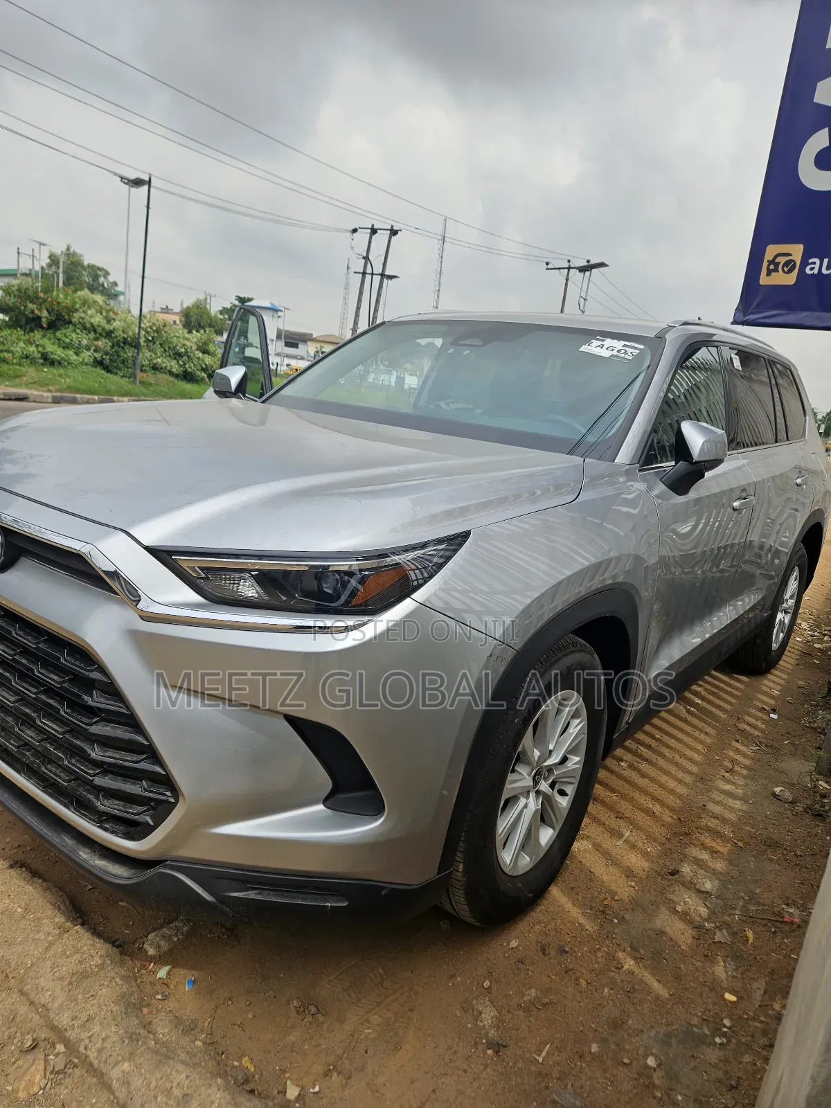 Toyota Highlander XLE AWD 2024 Silver