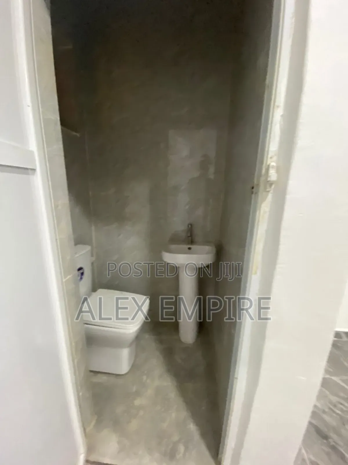3bdrm Bungalow in Amuwo-Odofin for rent