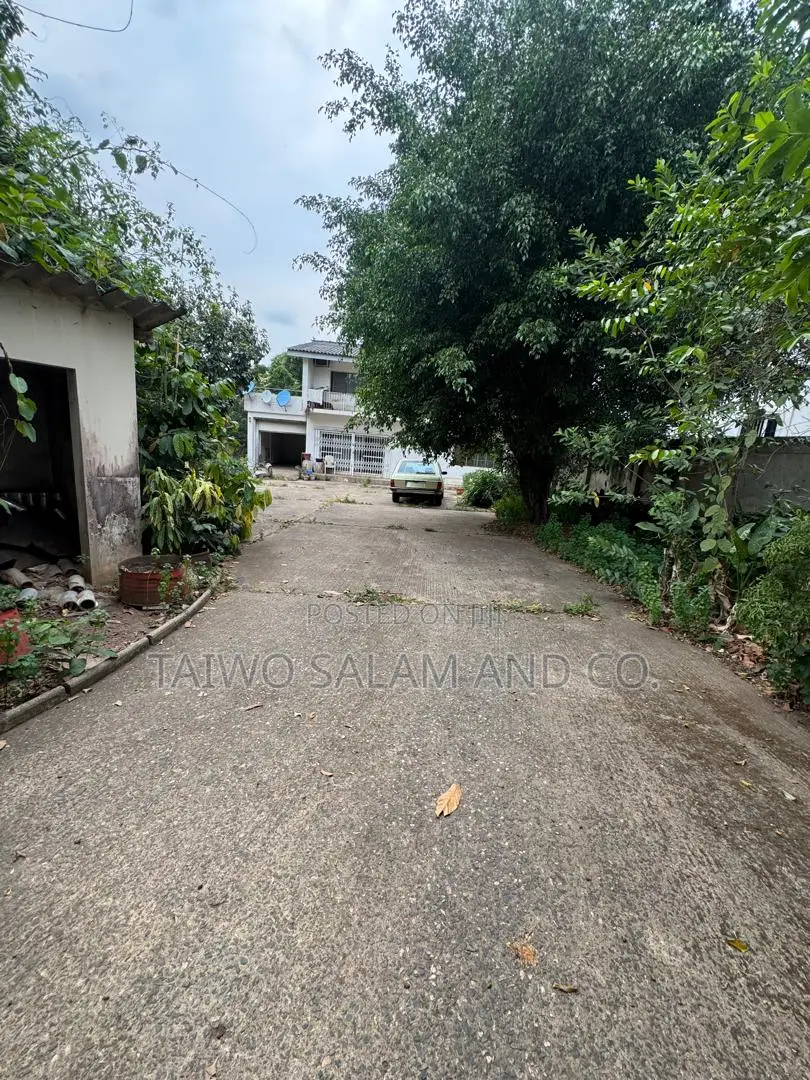 1,580 SQM Land at Kobiowu Crescent