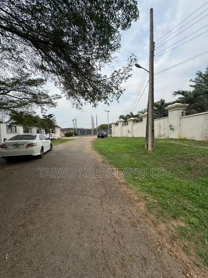 1,580 SQM Land at Kobiowu Crescent