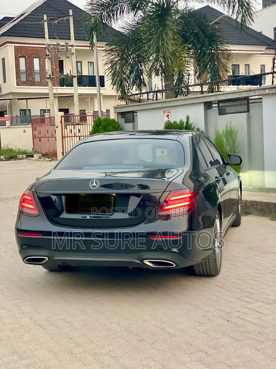 Mercedes-Benz E300 Base RWD Sedan (2.0L 4cyl 9A) 2017 Black
