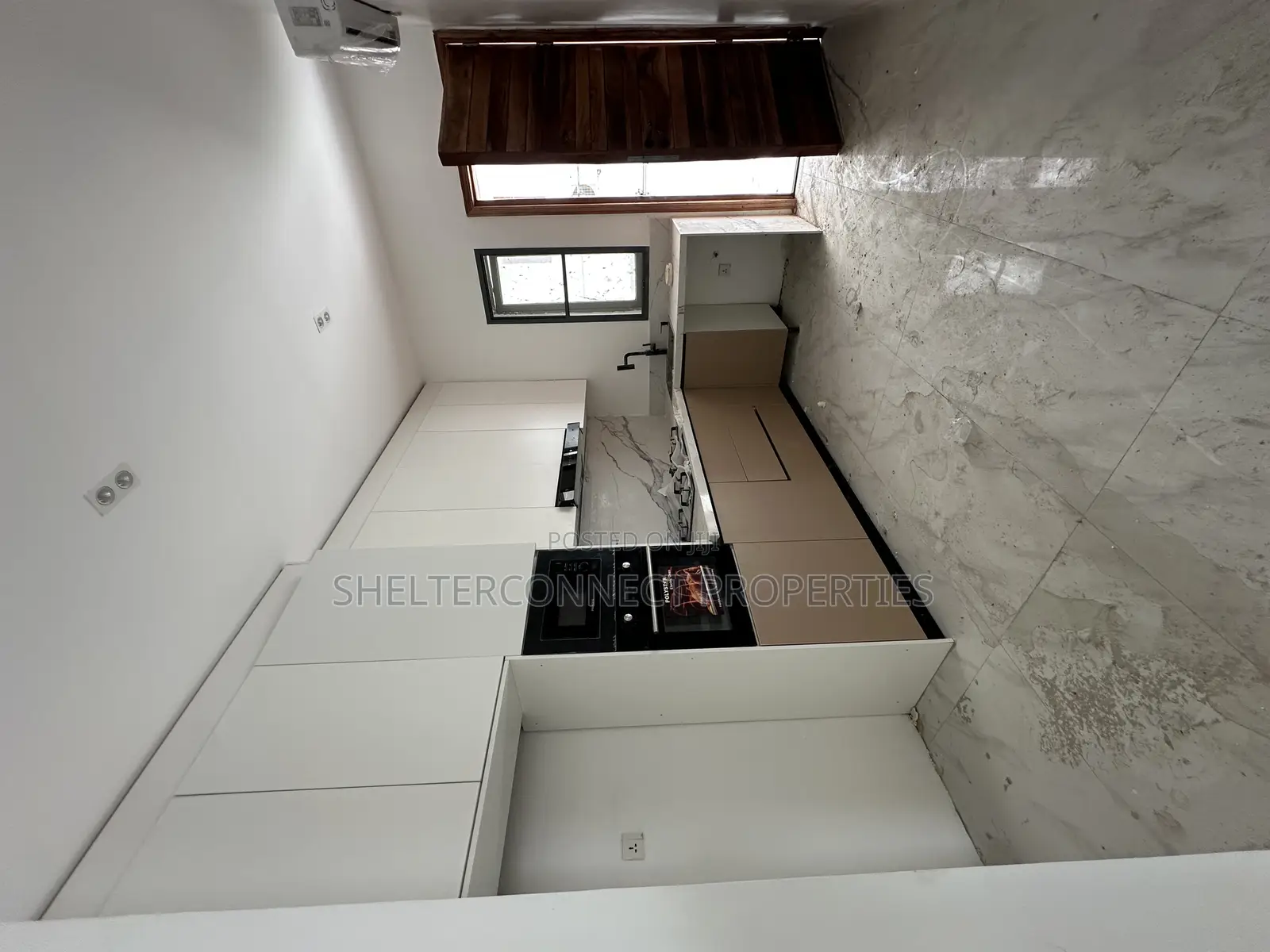 2bdrm Apartment in Lekki Phase 1 for sale