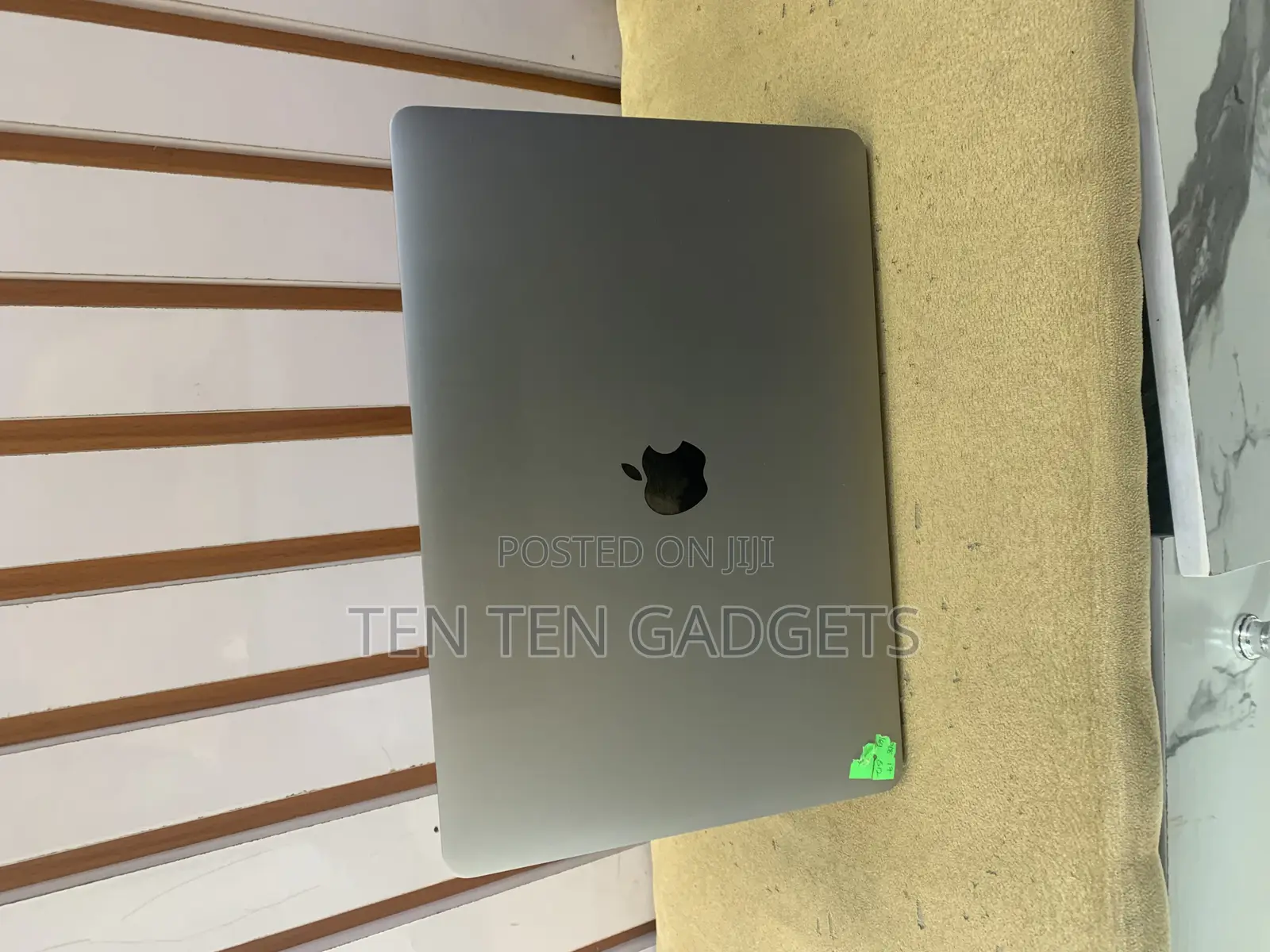 Laptop Apple MacBook Pro 16GB Intel Core i7 SSD 512GB