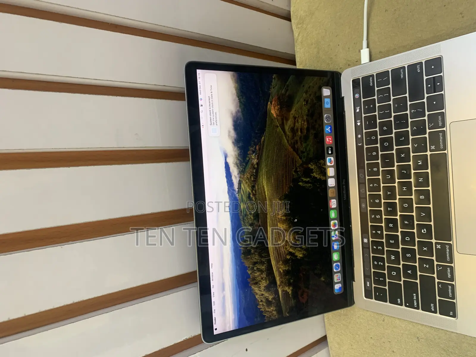 Laptop Apple MacBook Pro 16GB Intel Core i7 SSD 512GB