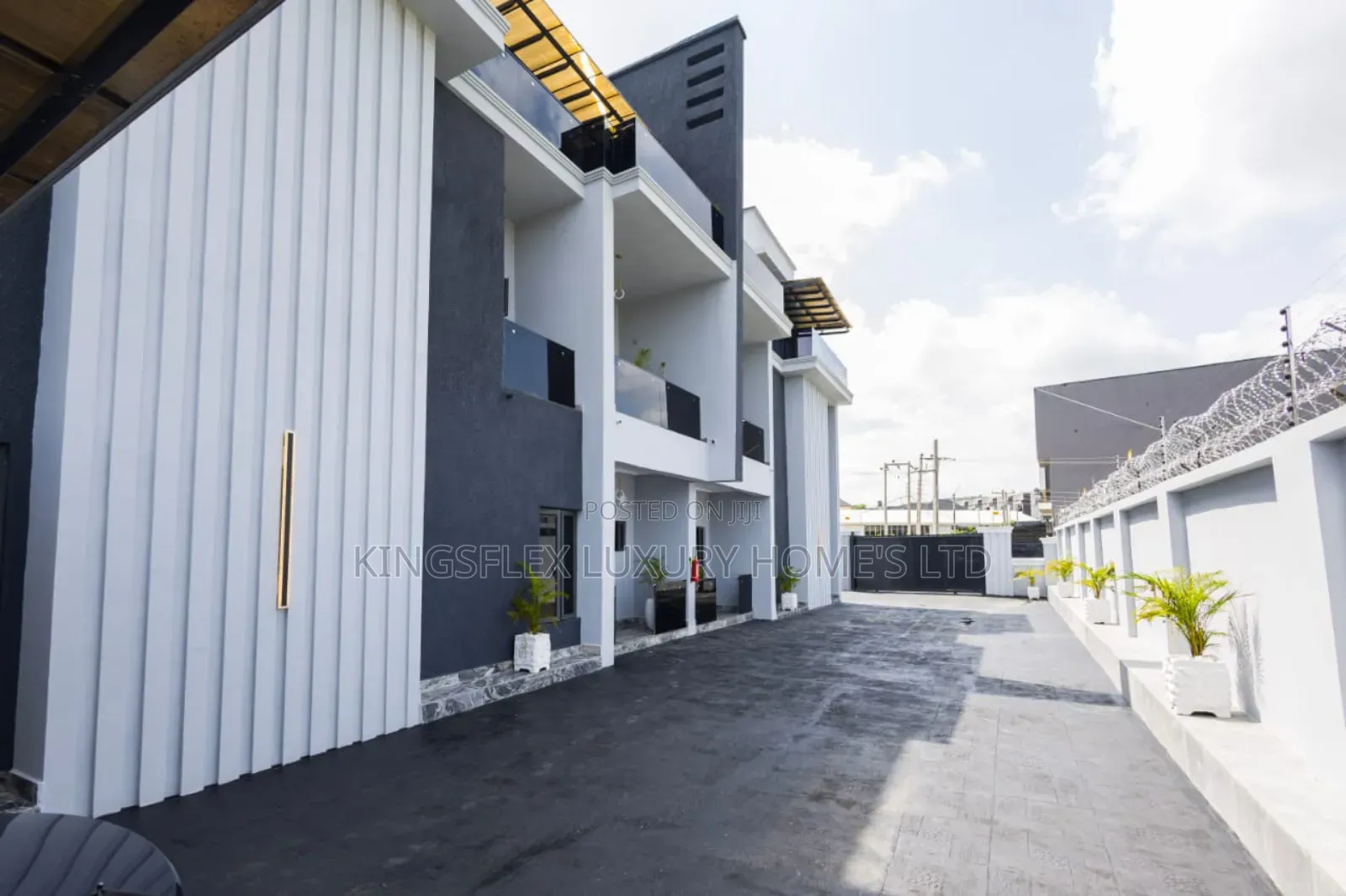 4bdrm Duplex in Jahi for sale