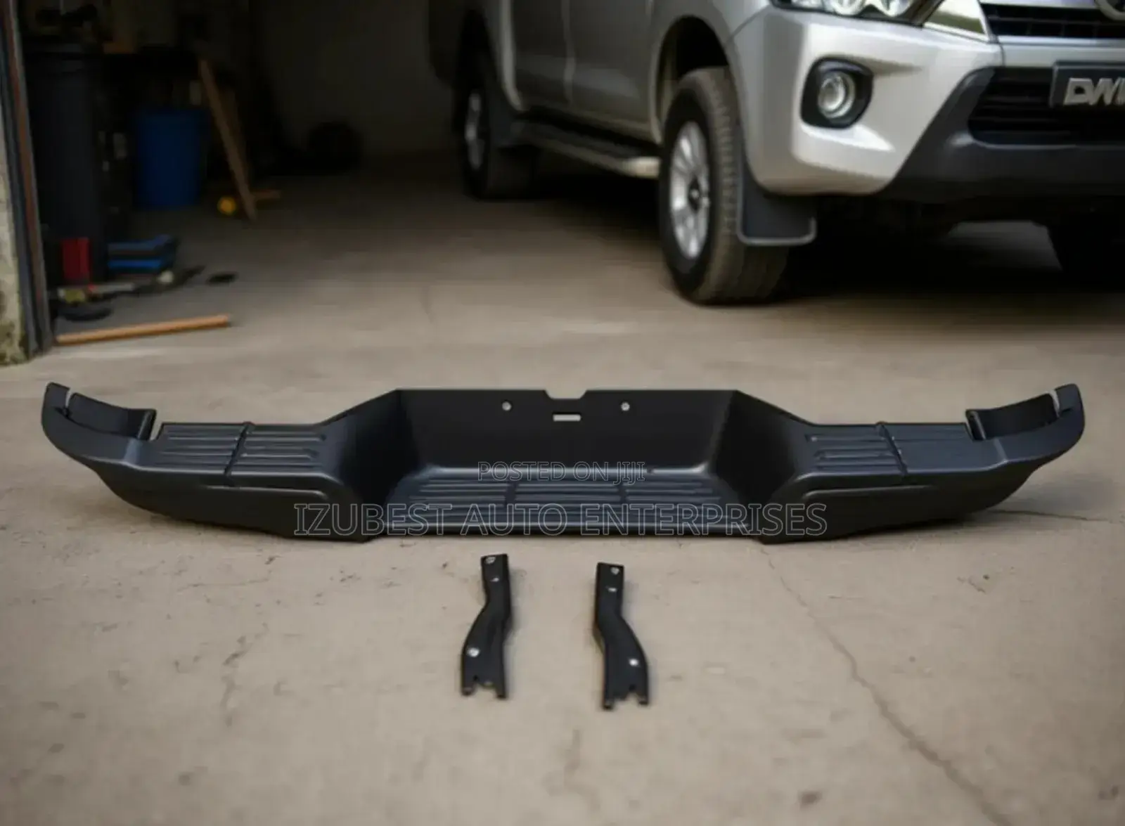Back Bumper Hilux Black/Grey 2017-2025