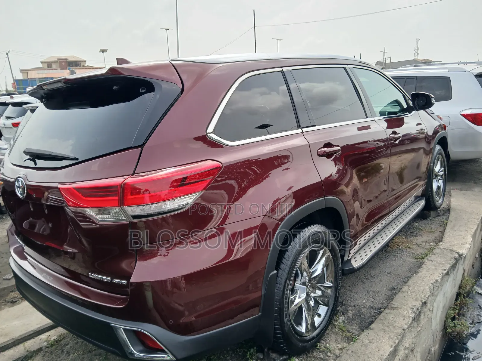 Toyota Highlander Limited 4x2 V6 (3.5L 6cyl 8A) 2018 Red