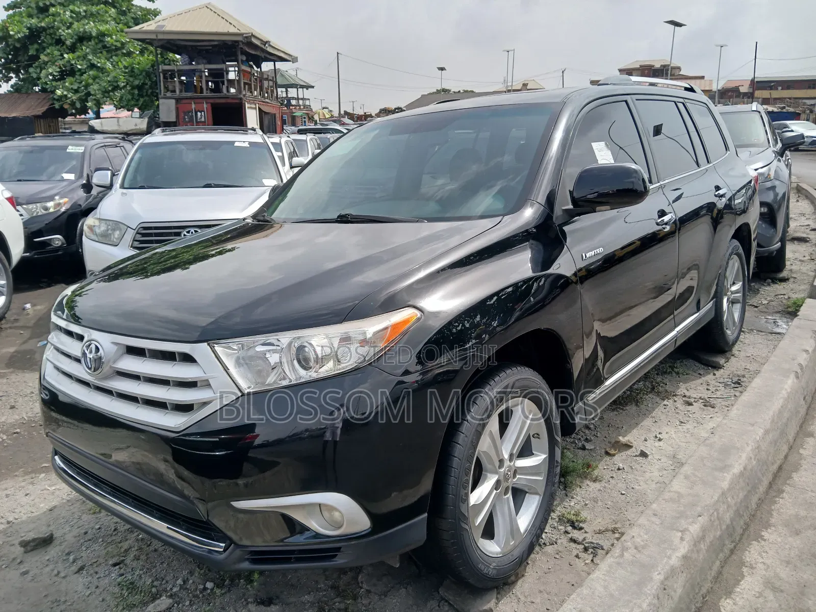 Toyota Highlander Limited 3.5l 4WD 2013 Black
