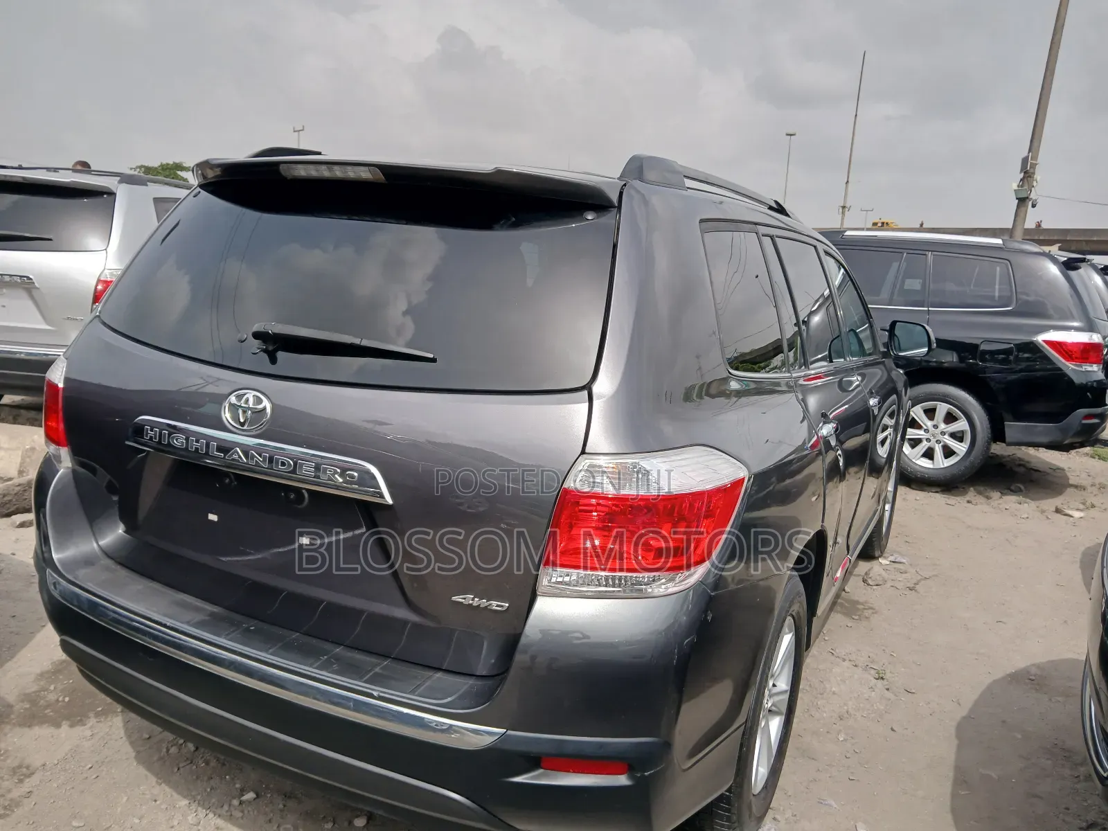 Toyota Highlander Limited 3.5L 2WD 2013 Gray