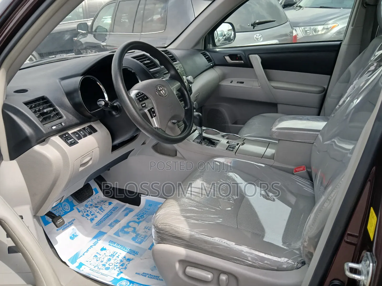 Toyota Highlander Limited 3.5L 2WD 2013 Red