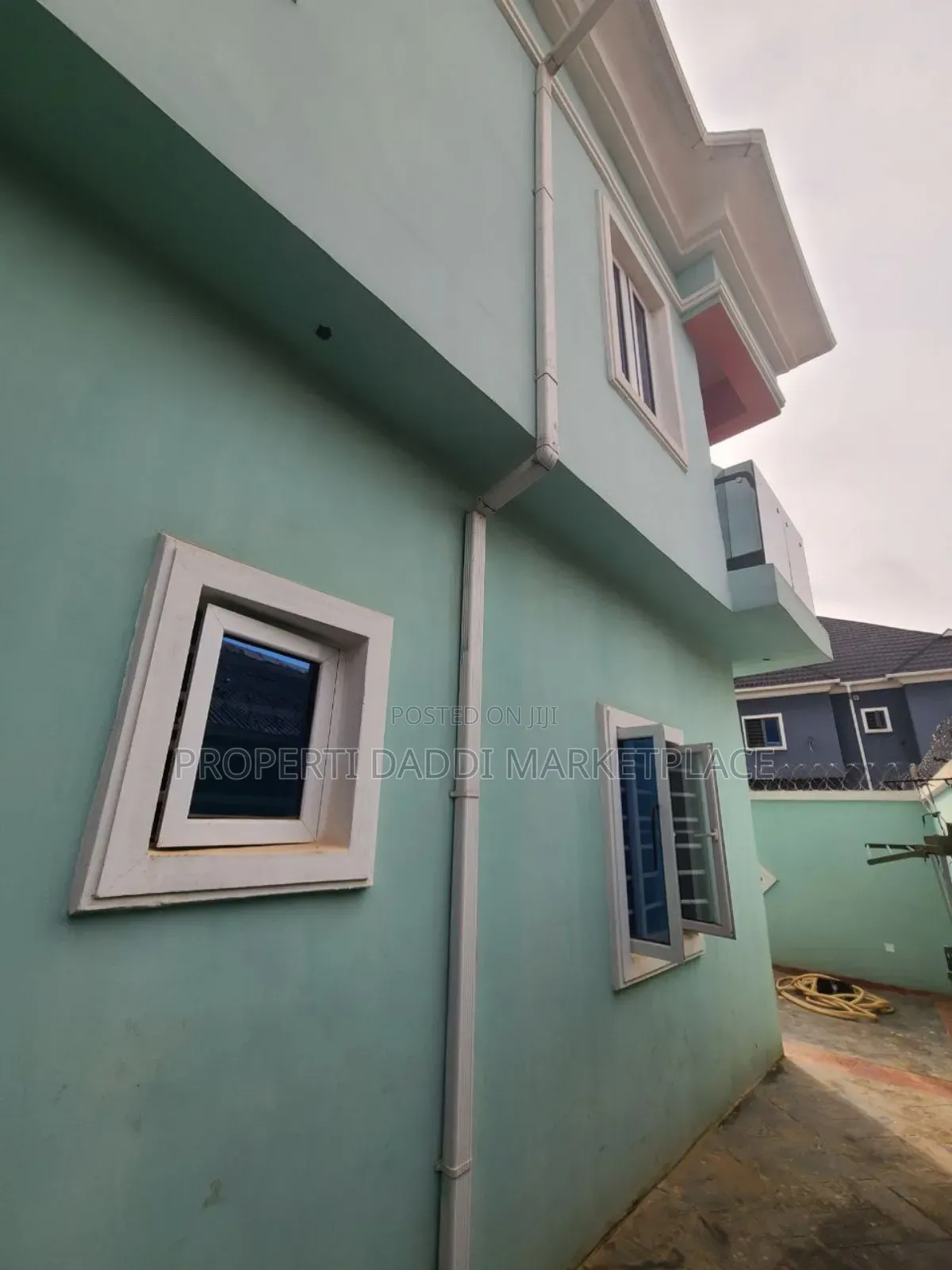 4bdrm Duplex in 2 Storey Estate, Baruwa for sale