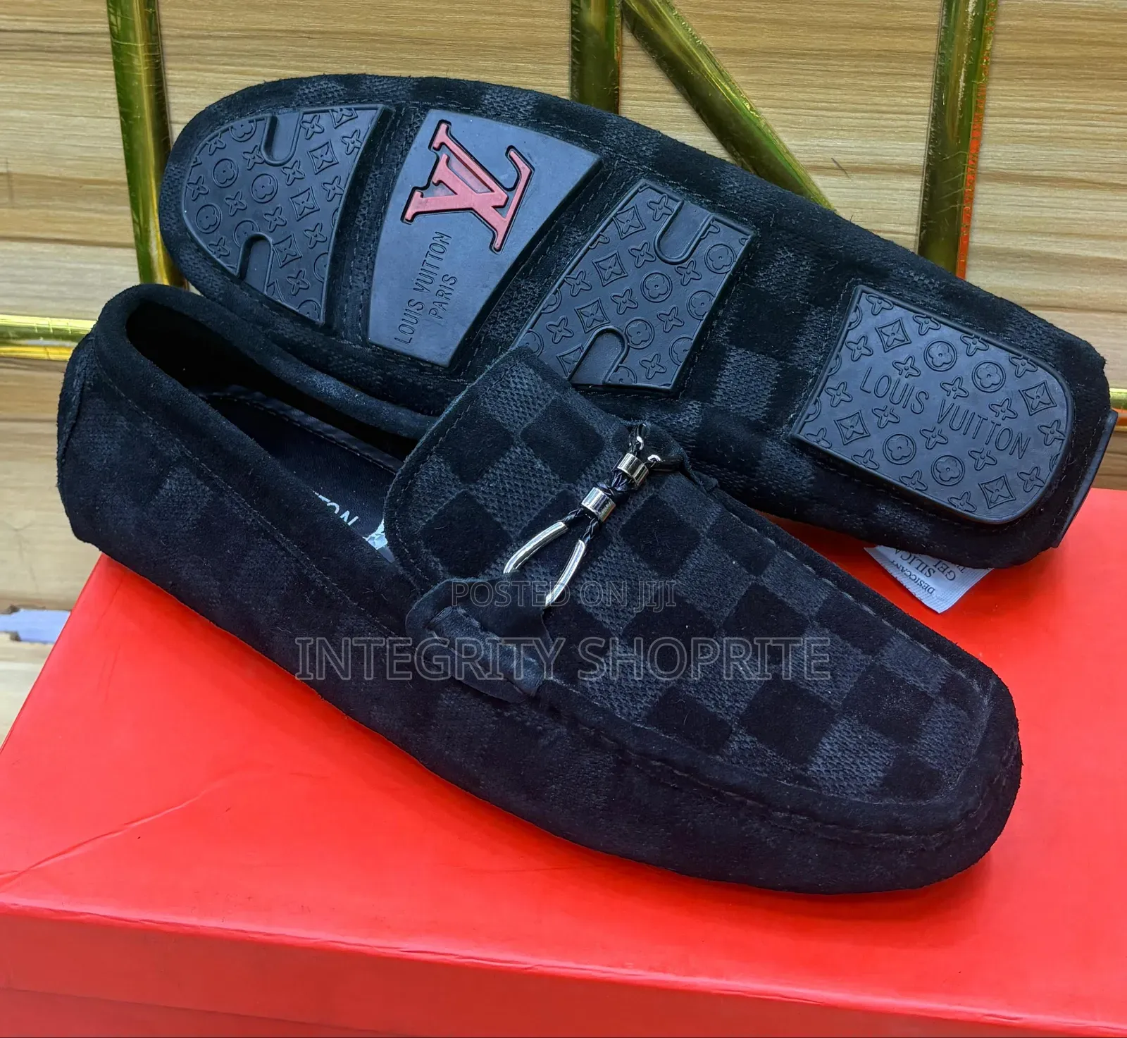 Suede Black Lv