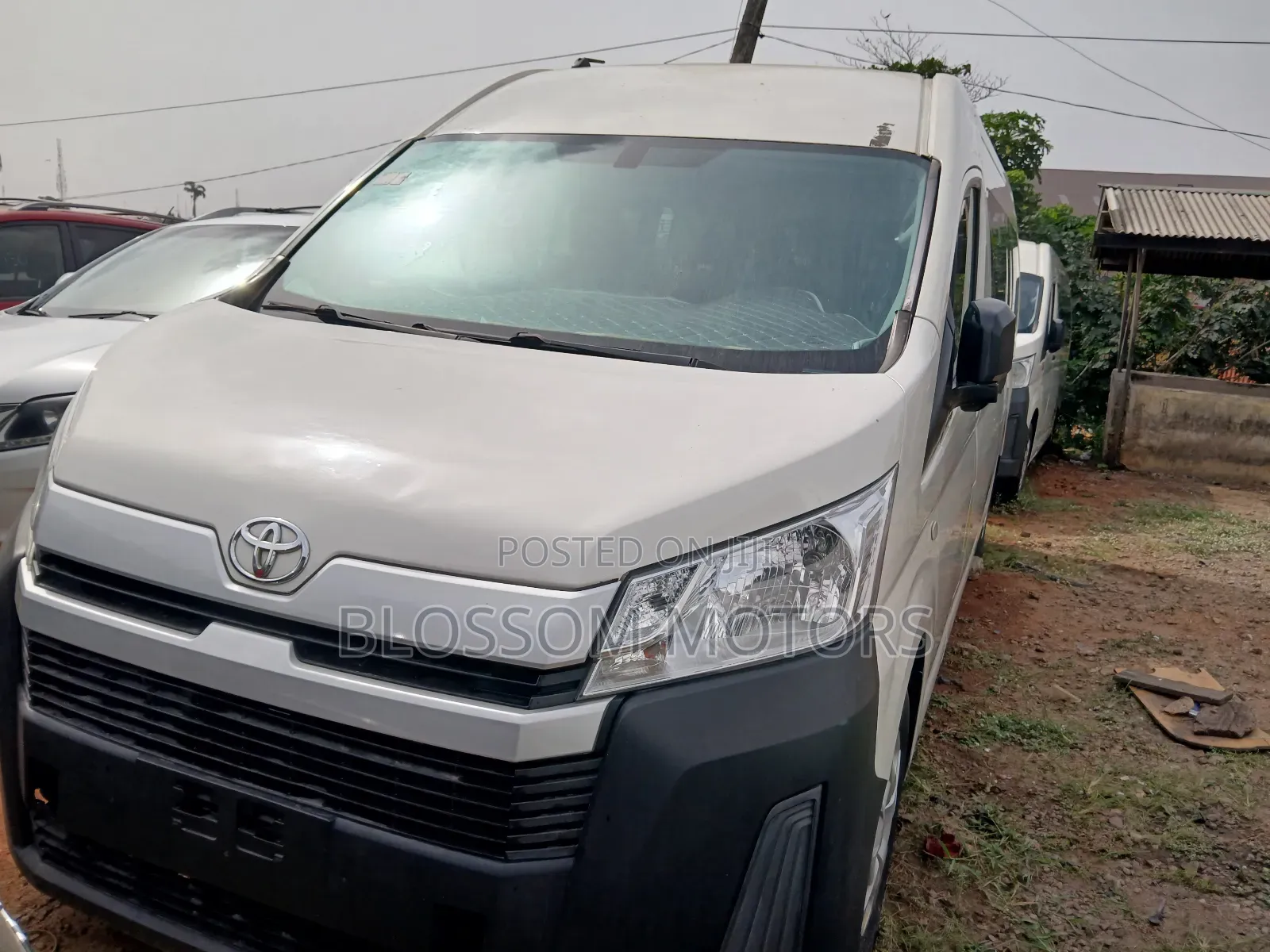 Toyota Grand HiAce 2020 White
