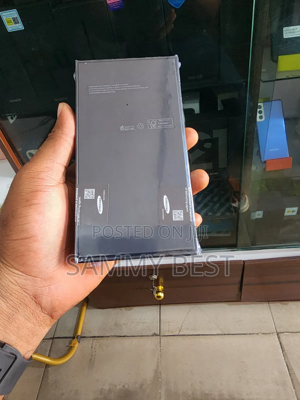 New Samsung Galaxy S22 5G 256 GB Green