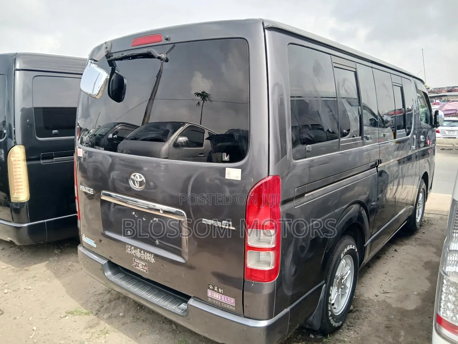 Toyota HiAce 2012 Grey