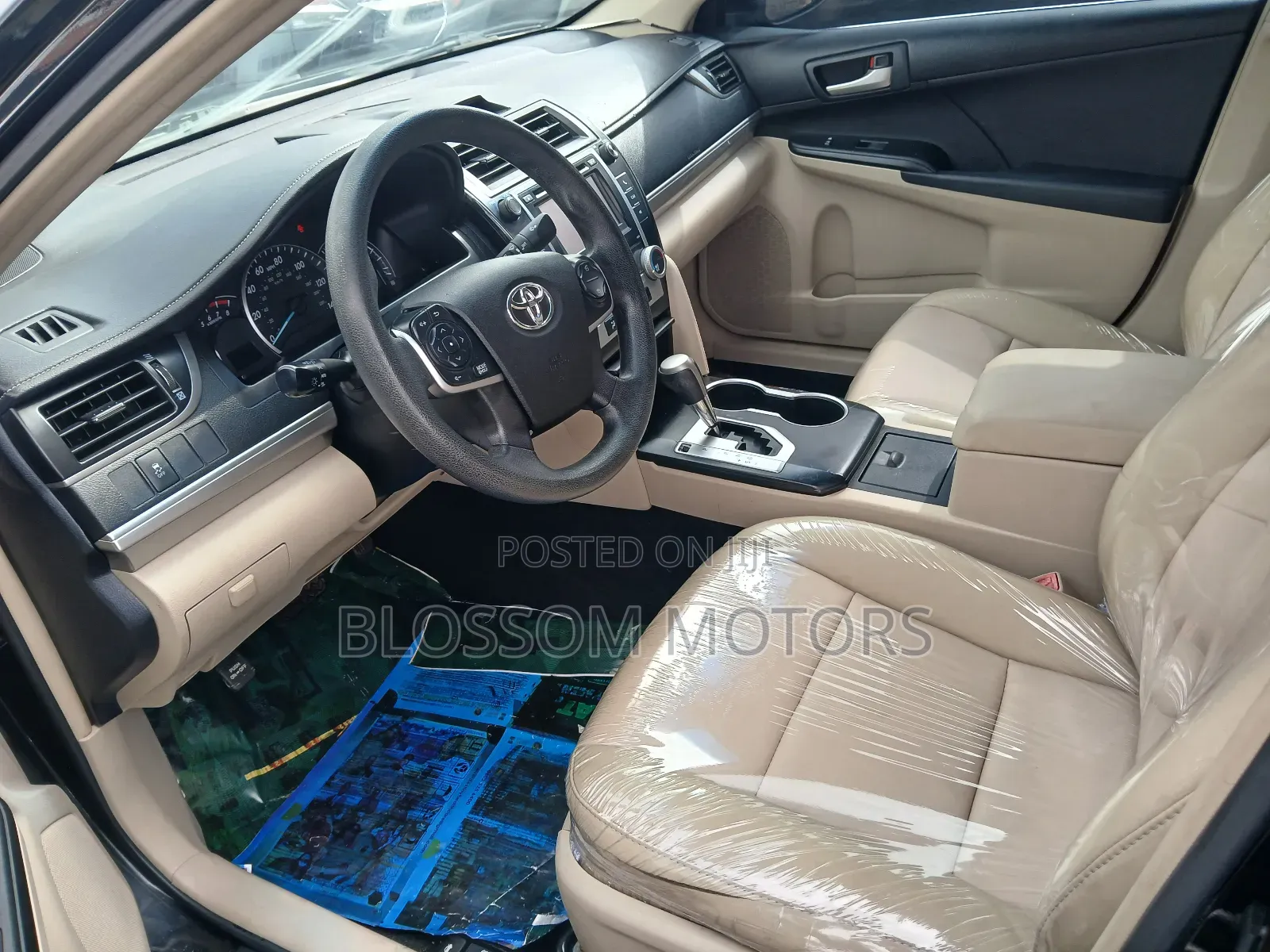 Toyota Camry LE 4dr Sedan (2.5L 4cyl 6A) 2012 Black