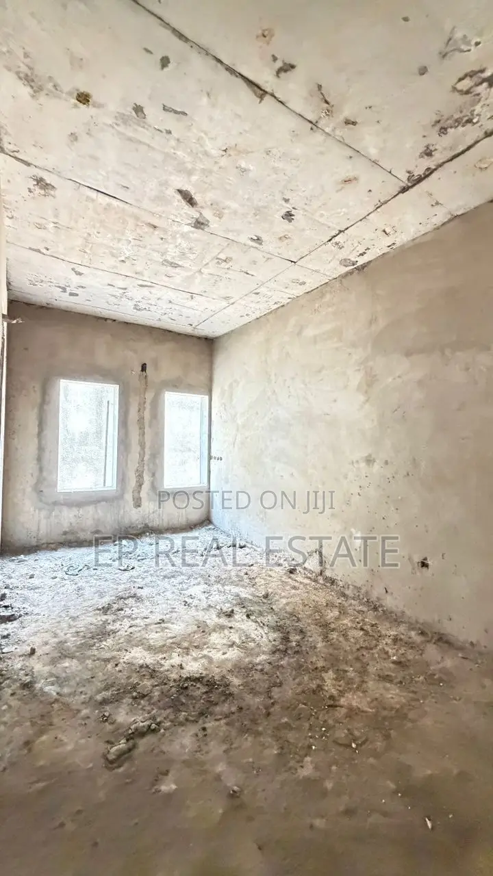 3bdrm Apartment in Gaduwa for sale