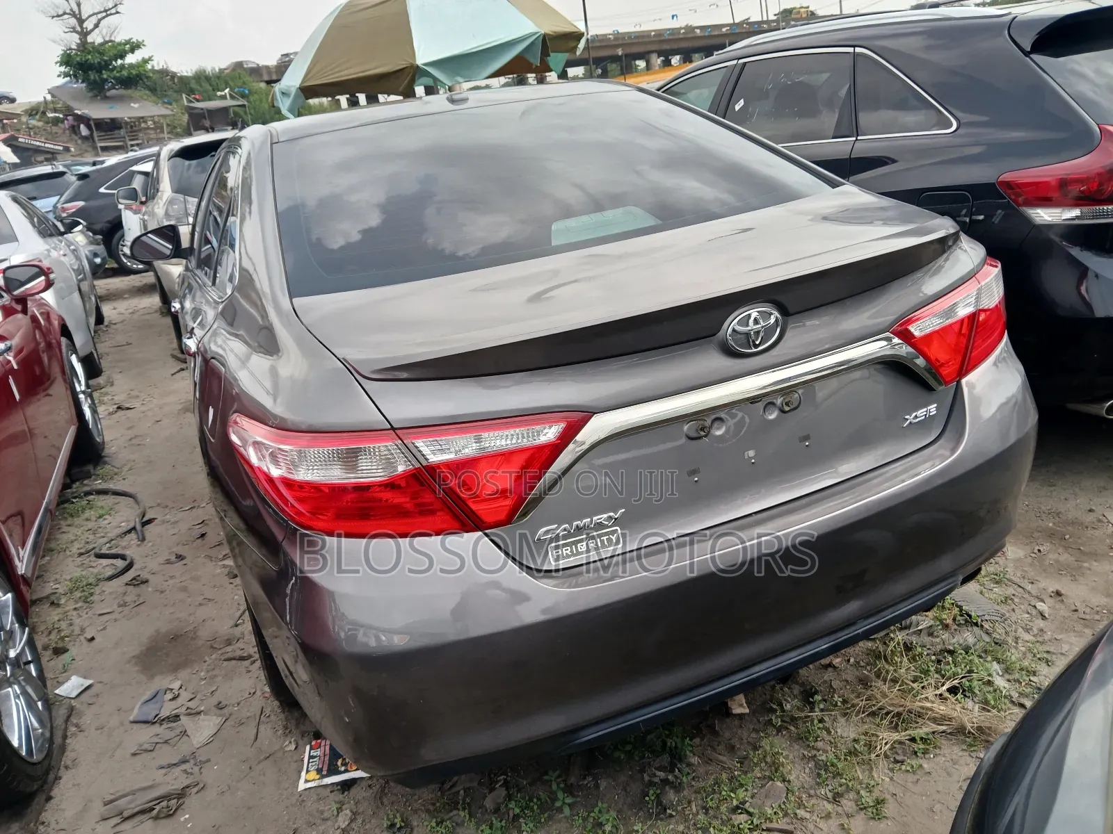 Toyota Camry XSE 4dr Sedan (2.5l 4cyl 6A) 2016 Gray