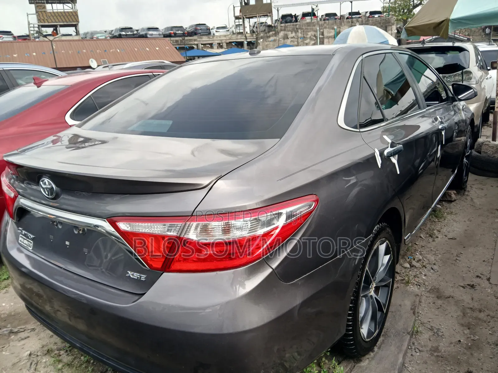 Toyota Camry XSE 4dr Sedan (2.5l 4cyl 6A) 2016 Gray