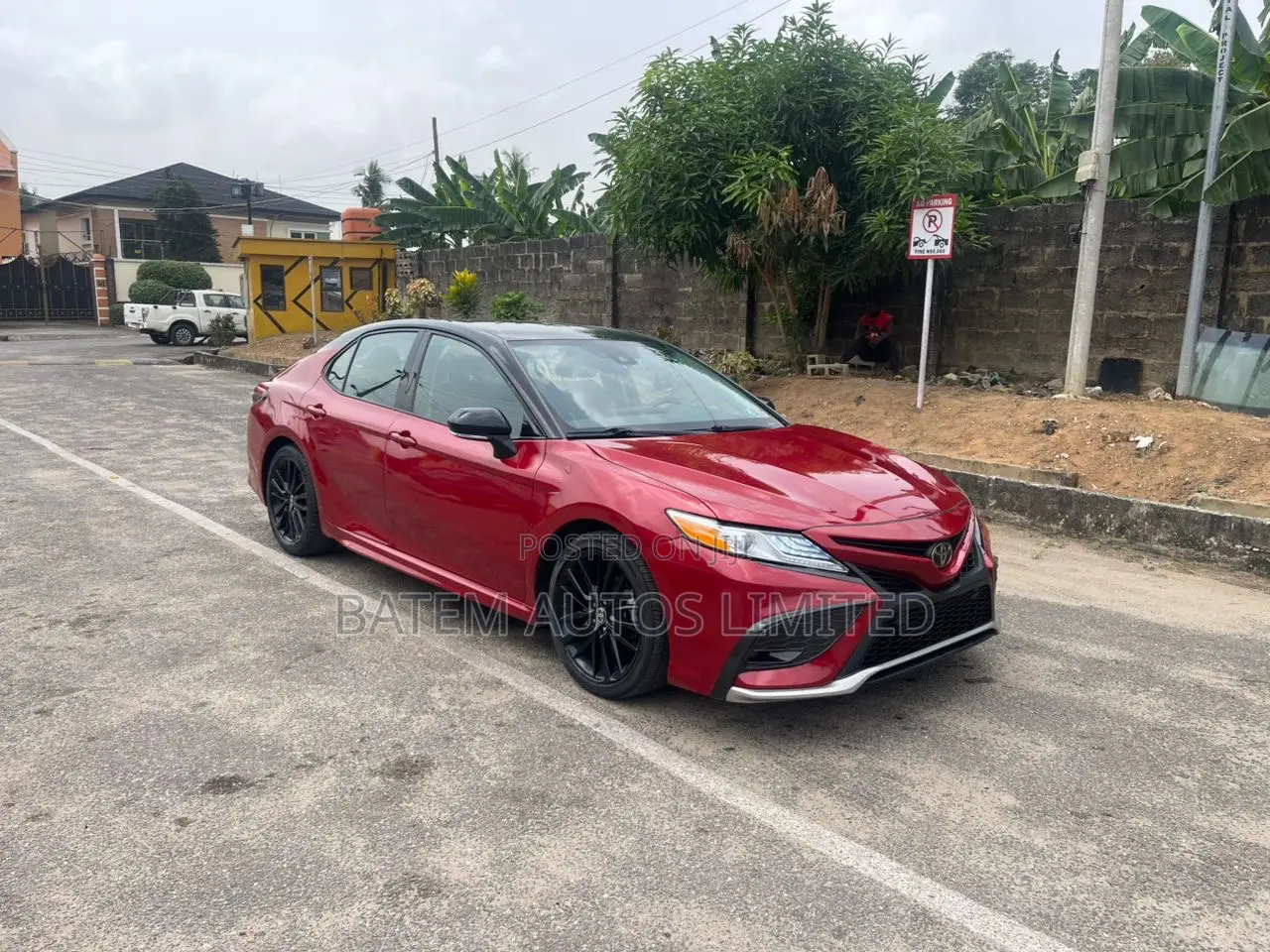 Toyota Camry XSE V6 2021 Burgundy