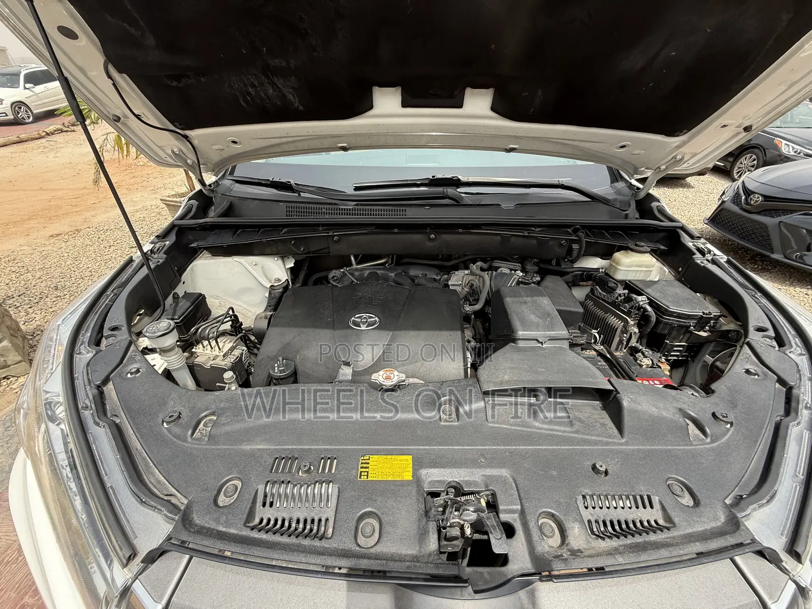 Toyota Highlander Limited 4x2 V6 (3.5L 6cyl 8A) 2018 White