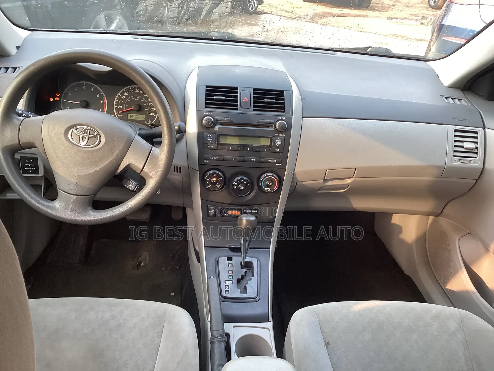Toyota Corolla LE 4dr Sedan (1.8L 4cyl 4A) 2010 Gray