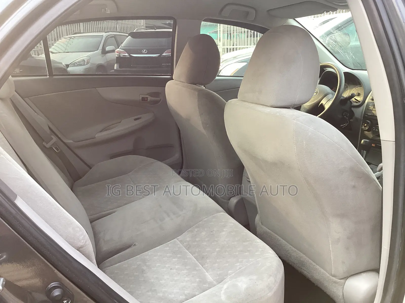 Toyota Corolla LE 4dr Sedan (1.8L 4cyl 4A) 2010 Gray