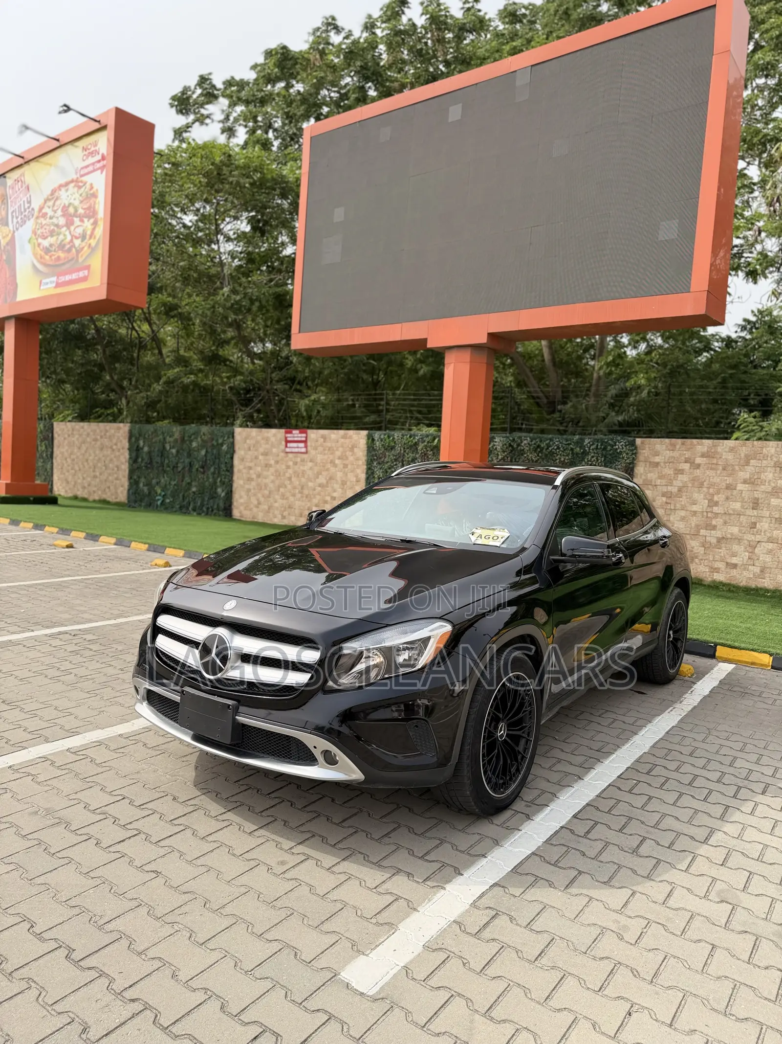 Mercedes-Benz GLA 250 2017 Black