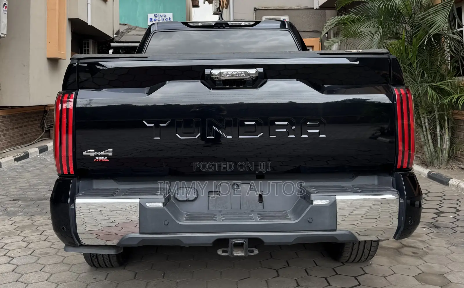 Toyota Tundra Platinum 2022 Black