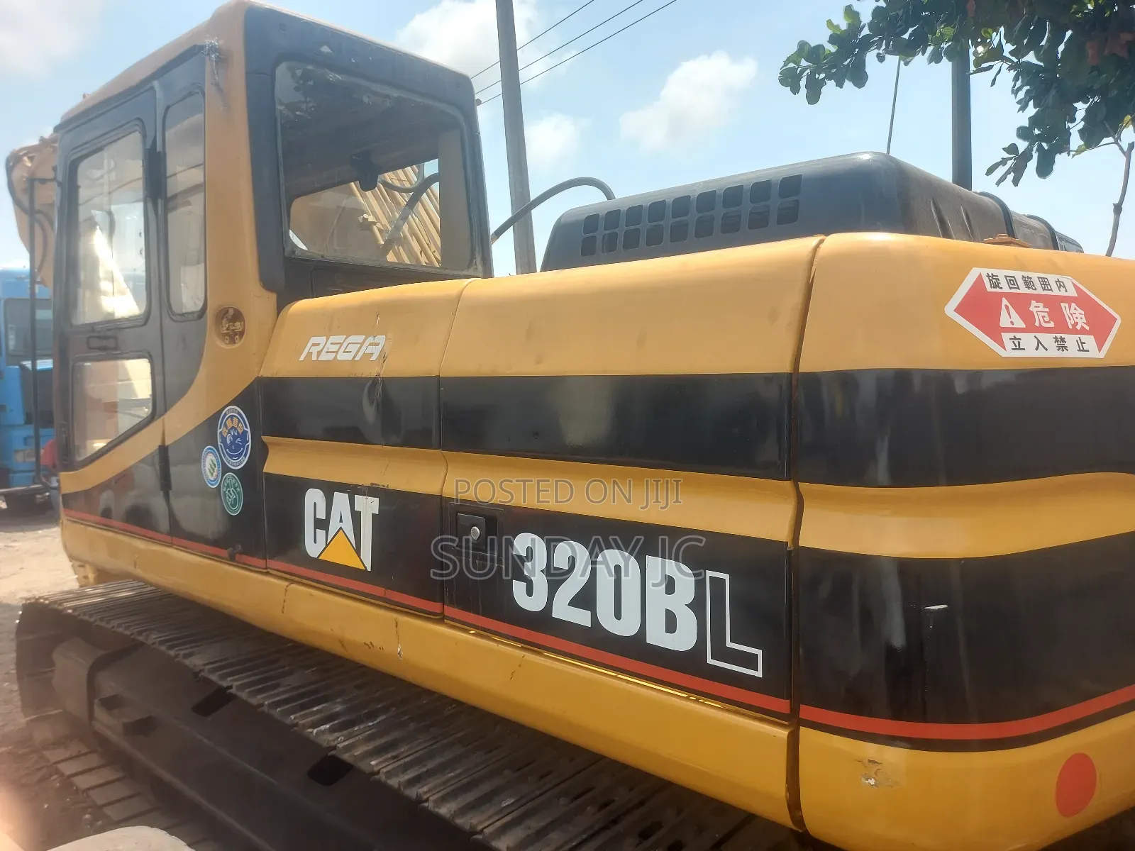Tokunbo 320bl Excavator Caterpillar With Superb Engine