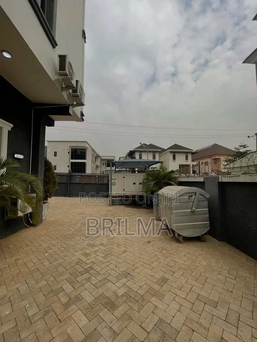Furnished 2bdrm Block of Flats in Jahi for sale