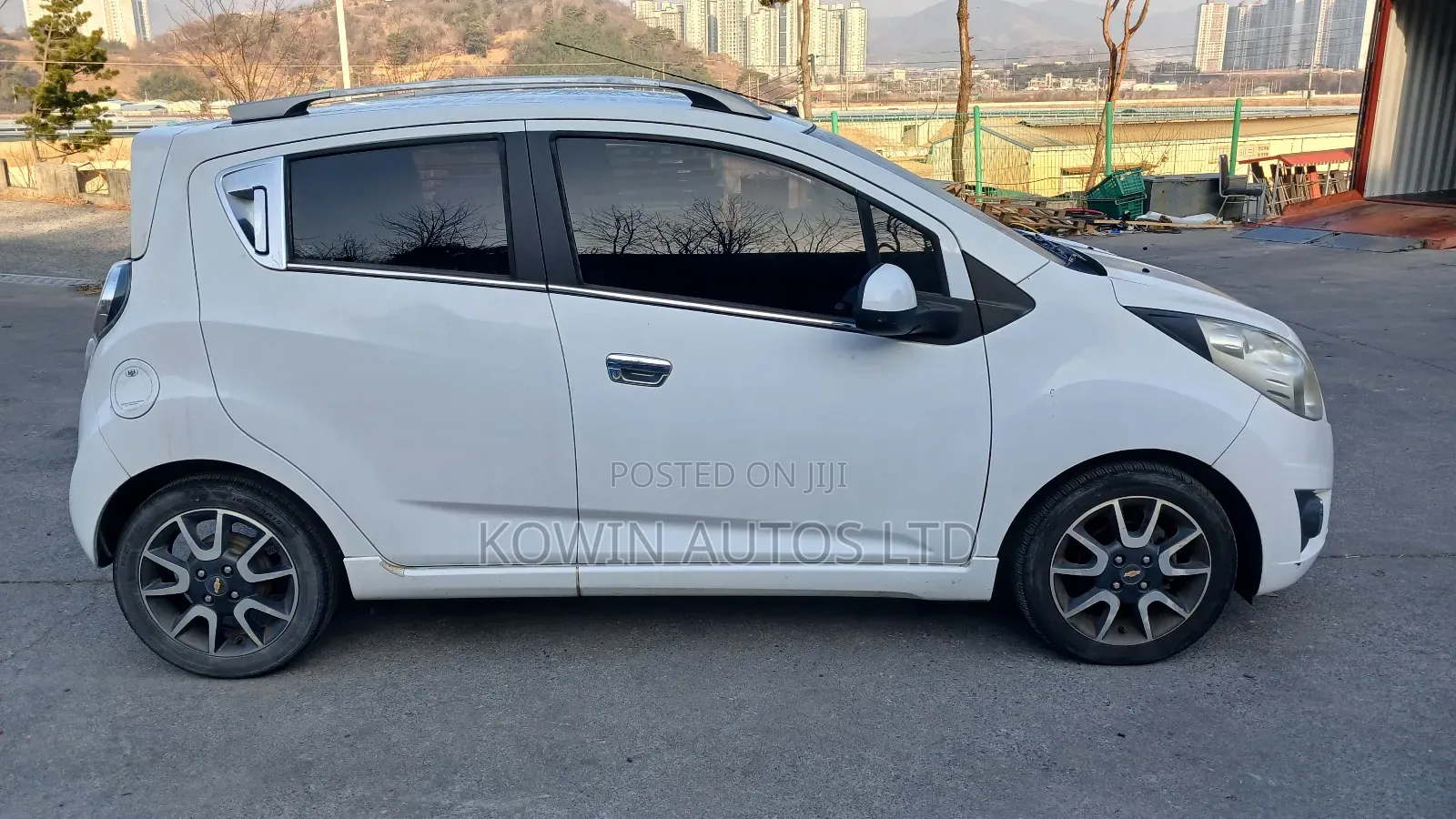 Chevrolet Spark 2012 White