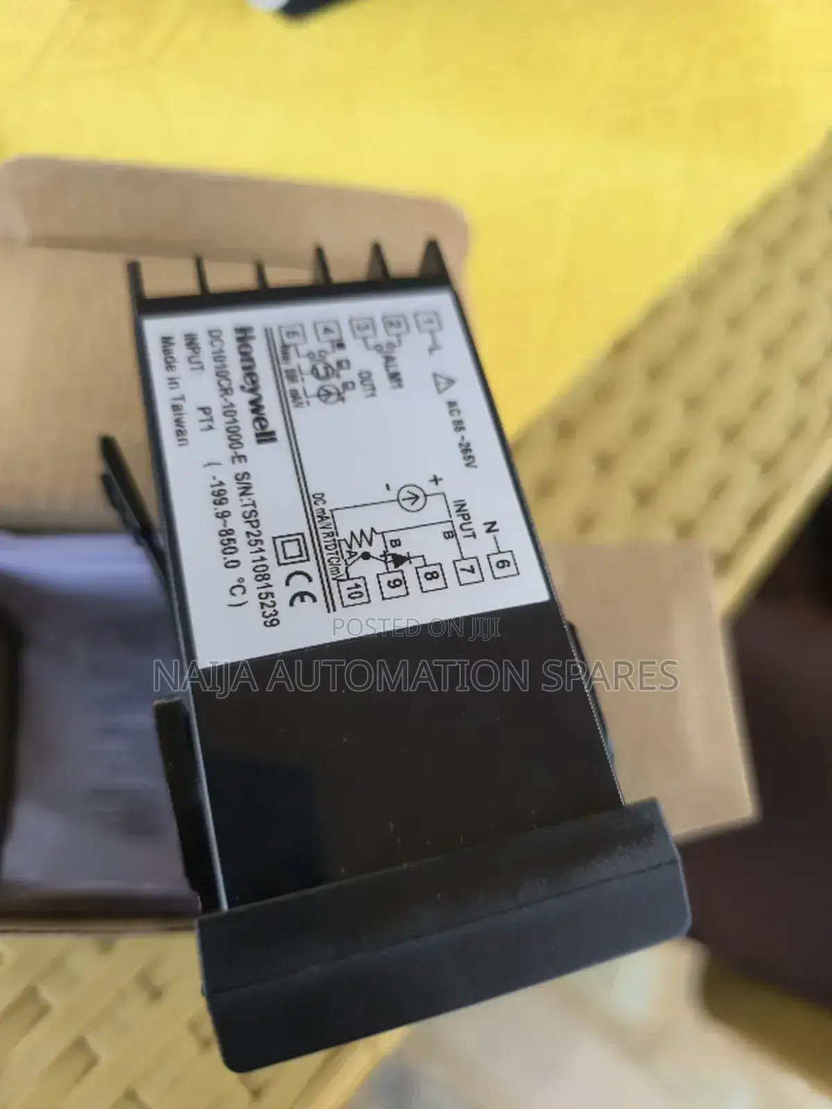 Honeywell Dc1010 Temperature Controller