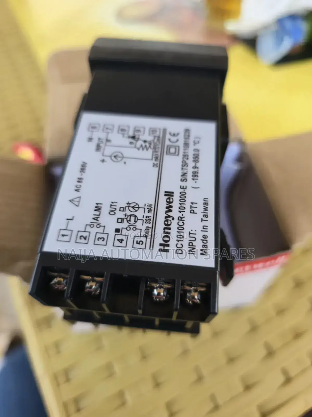 Honeywell Dc1010 Temperature Controller