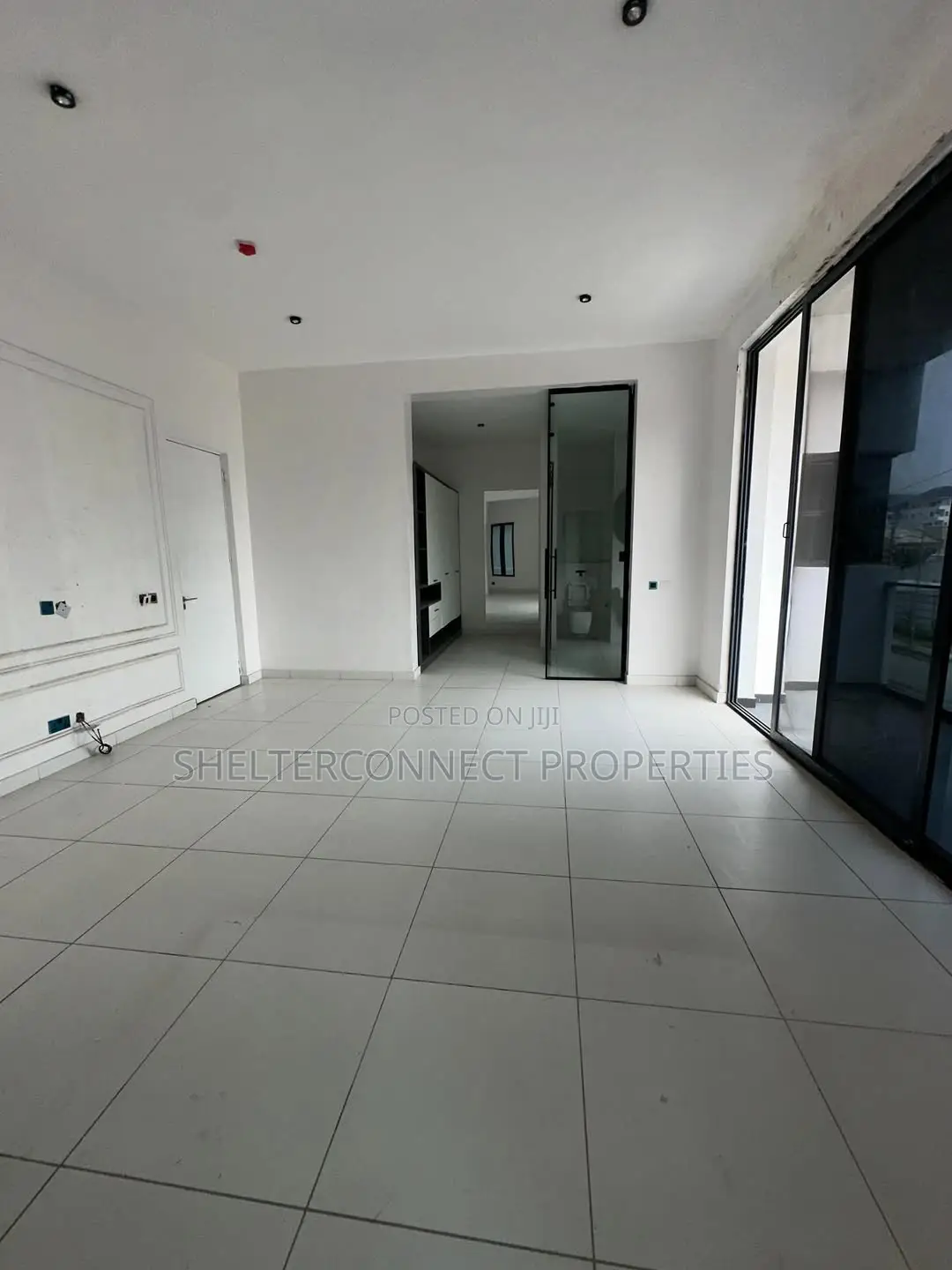 4bdrm Apartment in Lekki Phase 1 for rent