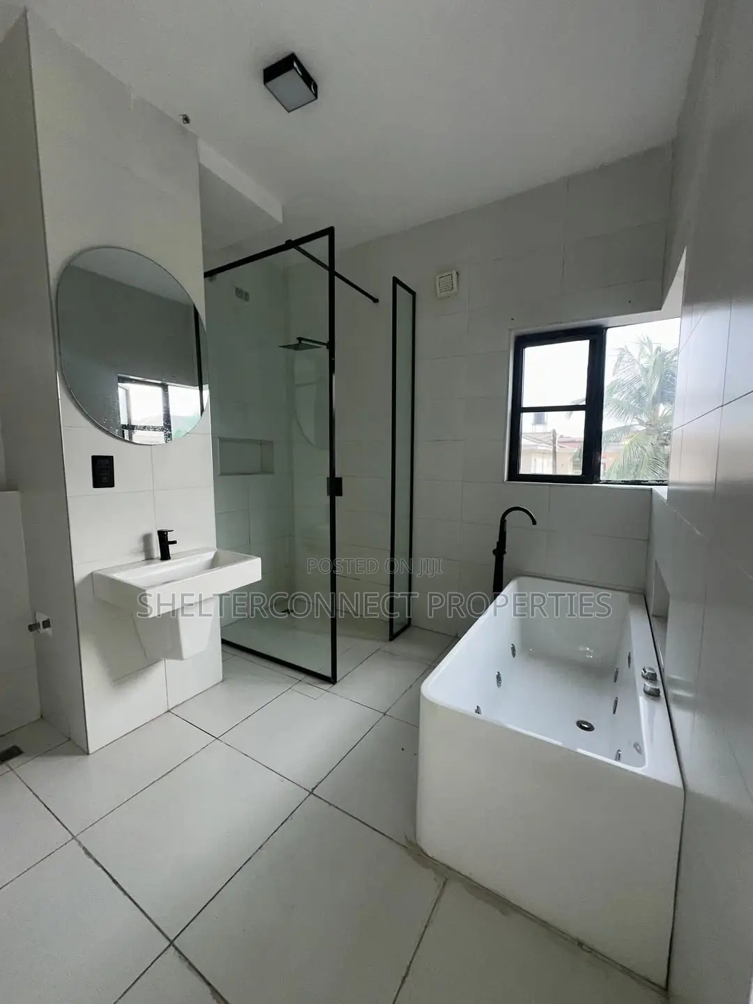 4bdrm Apartment in Lekki Phase 1 for rent