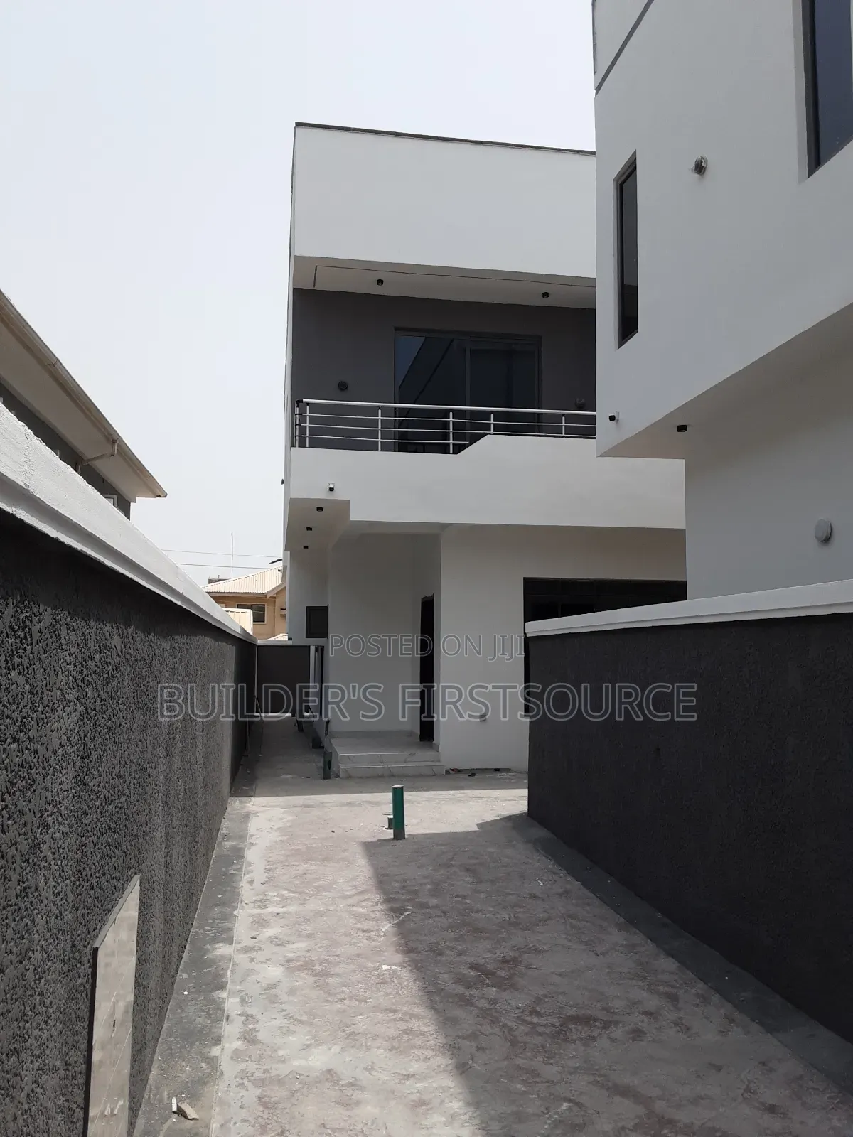 4bdrm Duplex in Atlantic View Estate, Igbo-efon for sale